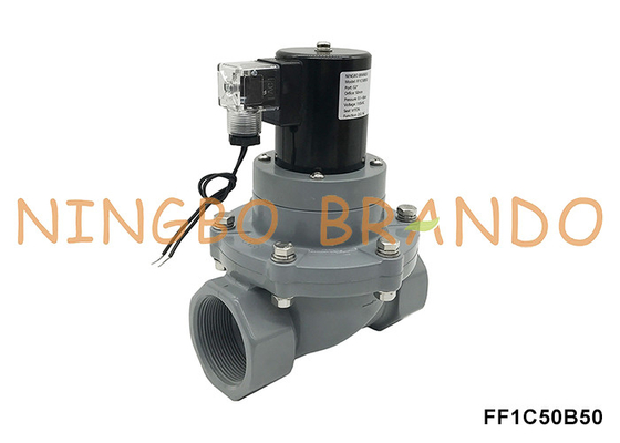 2' DN50 विरोधी जंग प्रतिरोधी CPVC सोलेनोइड वाल्व केमिकल एसिड के लिए 24V 220V
